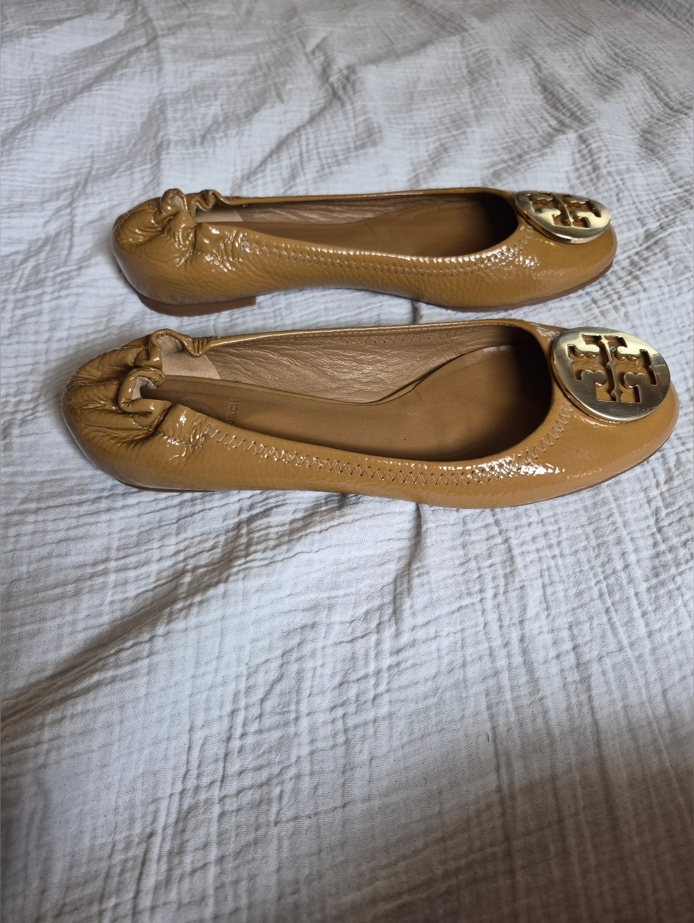 Tory Burch Reva Ballet Flats, Tan Patent  Leather, Size 7.5, GUC - Picture 2 of 13